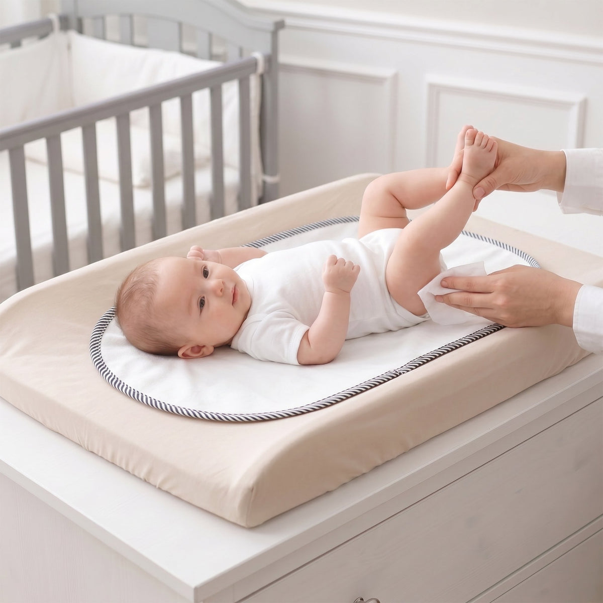 ZNQPLF Changing Table Liner, Waterproof Bamboo Diaper Changing Table Liner, Baby Changing Table Liner, 4 Layer Quilted White 6 Pack